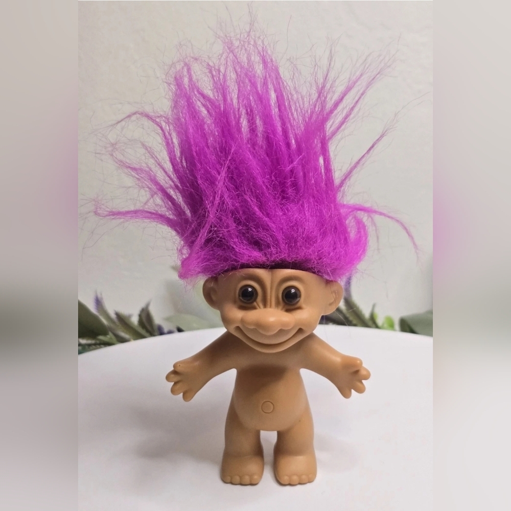 Vintage Russ Troll Doll Fuchsia Hair Color Brown Eyes Nude Doll [ Read Details ]